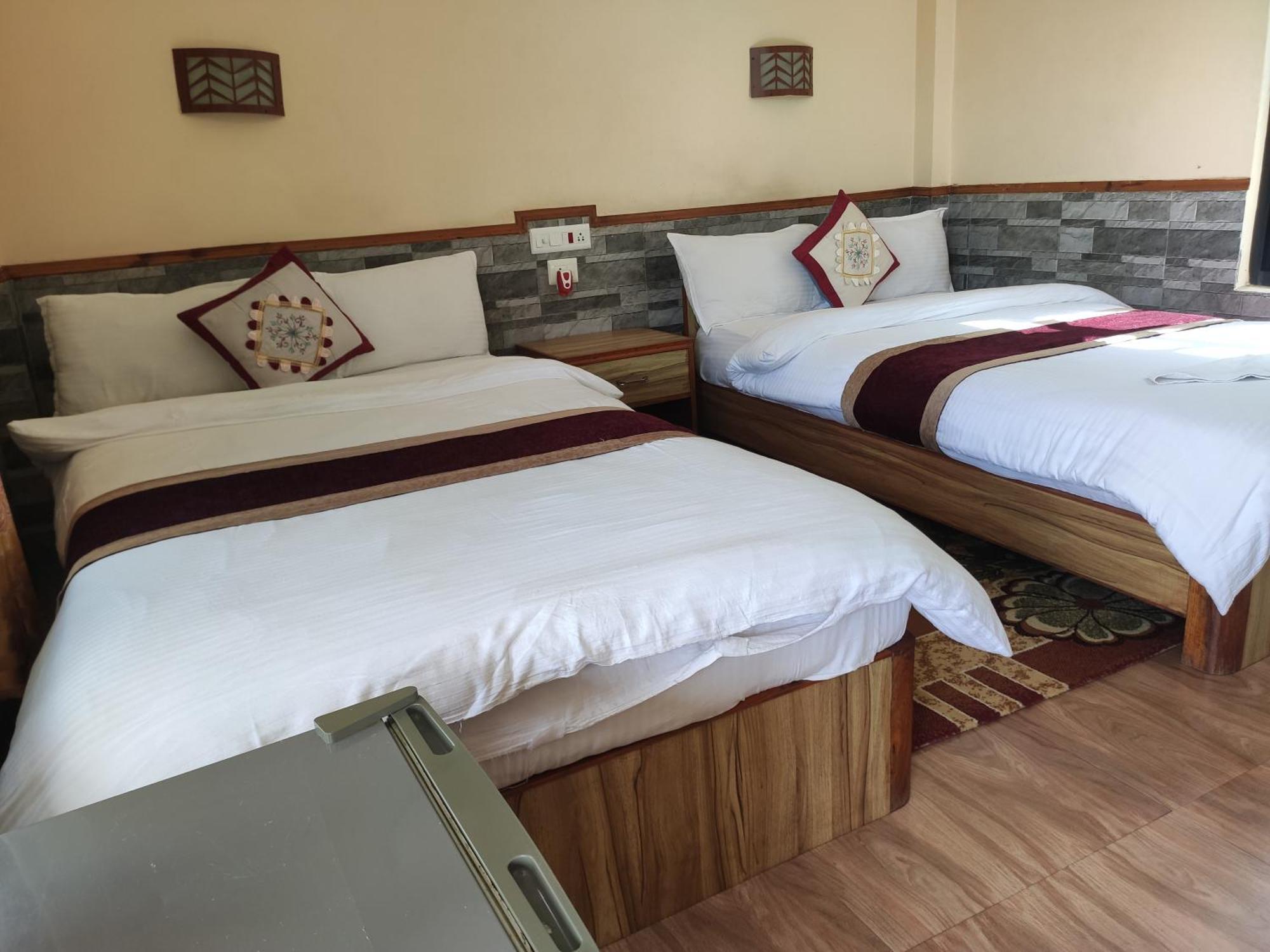 Peacock - A Family-Run Hotel Sauraha Extérieur photo