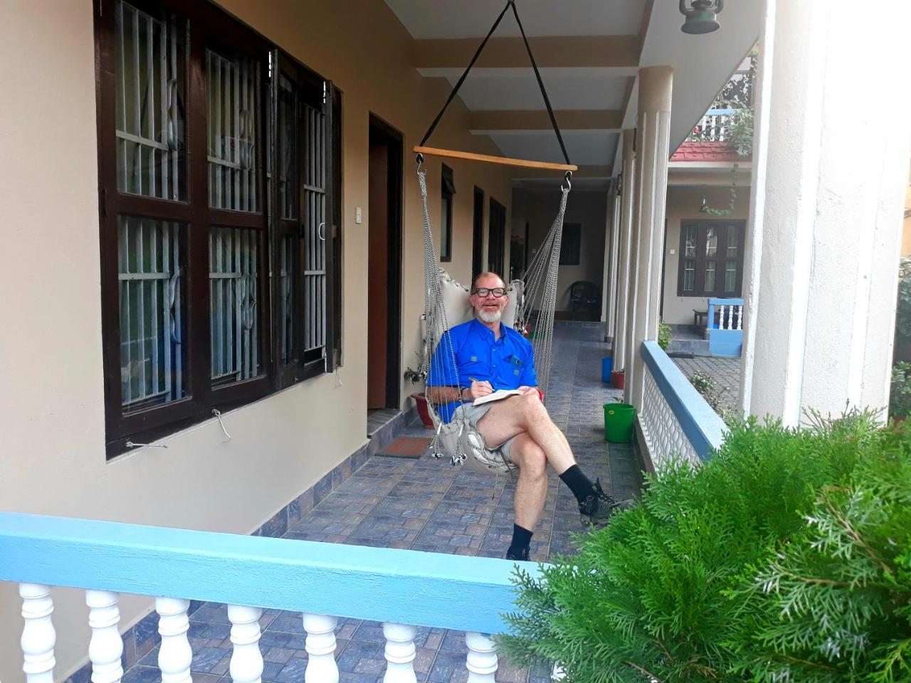 Peacock - A Family-Run Hotel Sauraha Extérieur photo